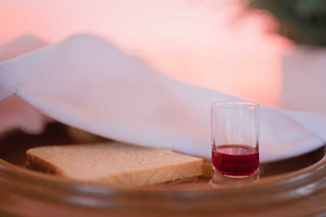 A Step-by-Step Guide for Participating in Communion